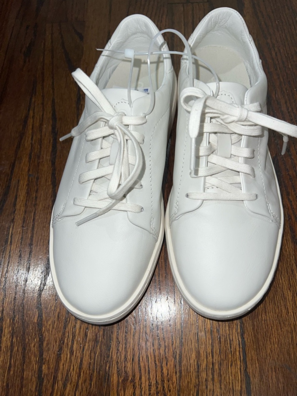 Olukai Pehuea Lī ‘Ili Women’s Leather Sneaker Size 7.5 White NWOT